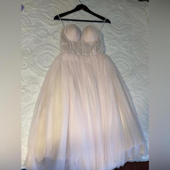 Custom made dress - Picture 3 of 3